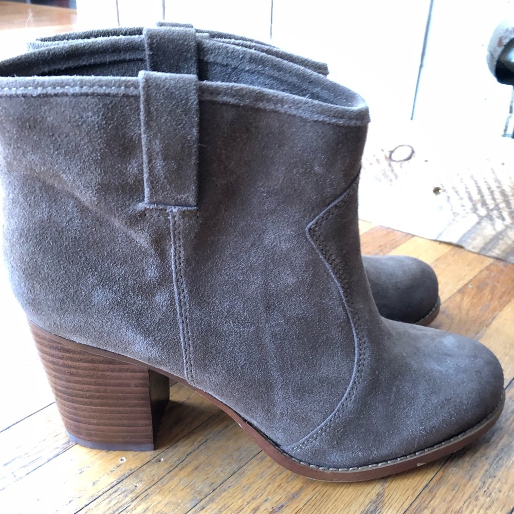 Booties with a heal by Splendid 9.5 women’s